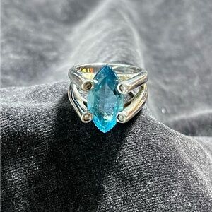 Vintage Blue Topaz Art Deco Sterling Silver Ring - Size 7
